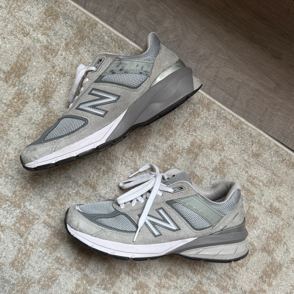 New Balance Gray 990v5